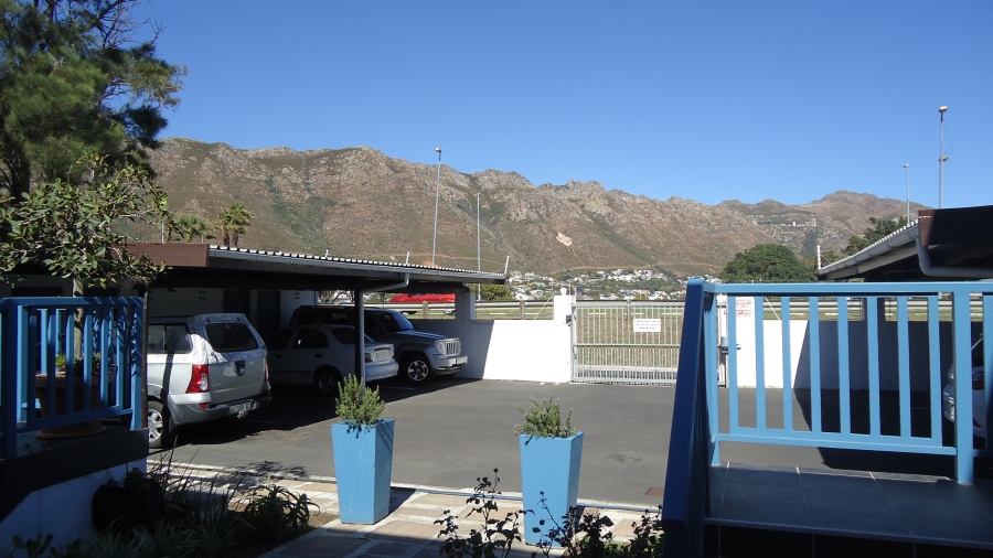 3 Bedroom Property for Sale in Gordons Bay Central Western Cape